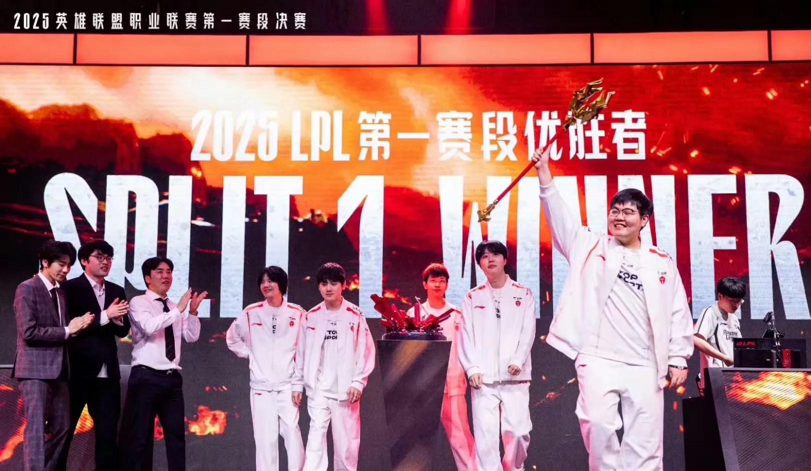 关于Doinb在TES比赛中精彩发挥,回归赛场引发热议!的信息 关于Doinb在TES比赛中精彩发挥,回归赛场引发热议!的信息