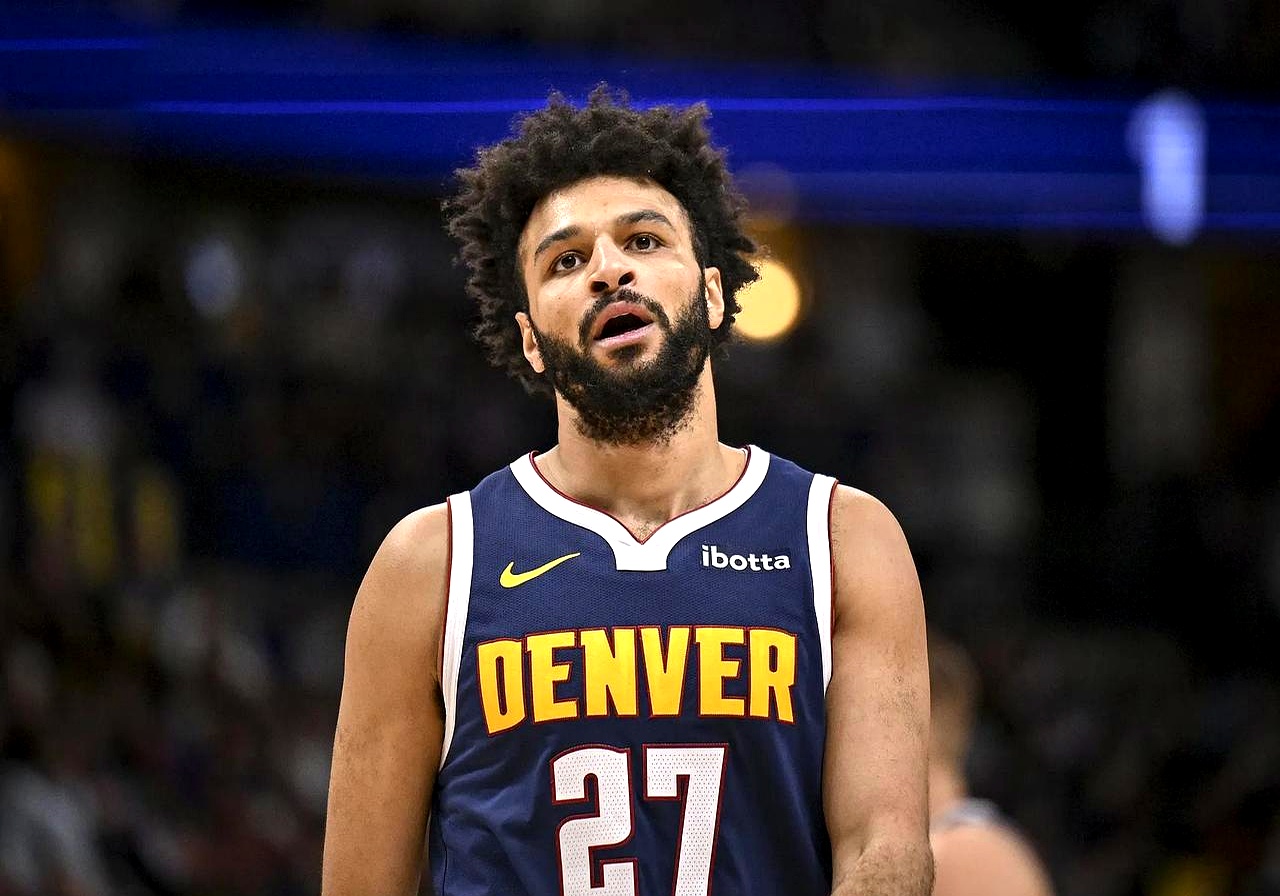 包含穆雷回归赛场，问鼎冠军首场状态亮眼，西班牙队观众沸腾！的词条九游游戏中心