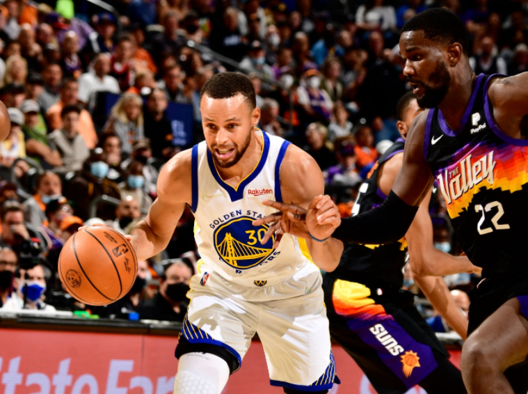 包含转折点菲尼克斯太阳远射贴柱；欧超杯赛前攻防权衡；引发热议；球探报告显示潜力的词条最新九游热门手游合集