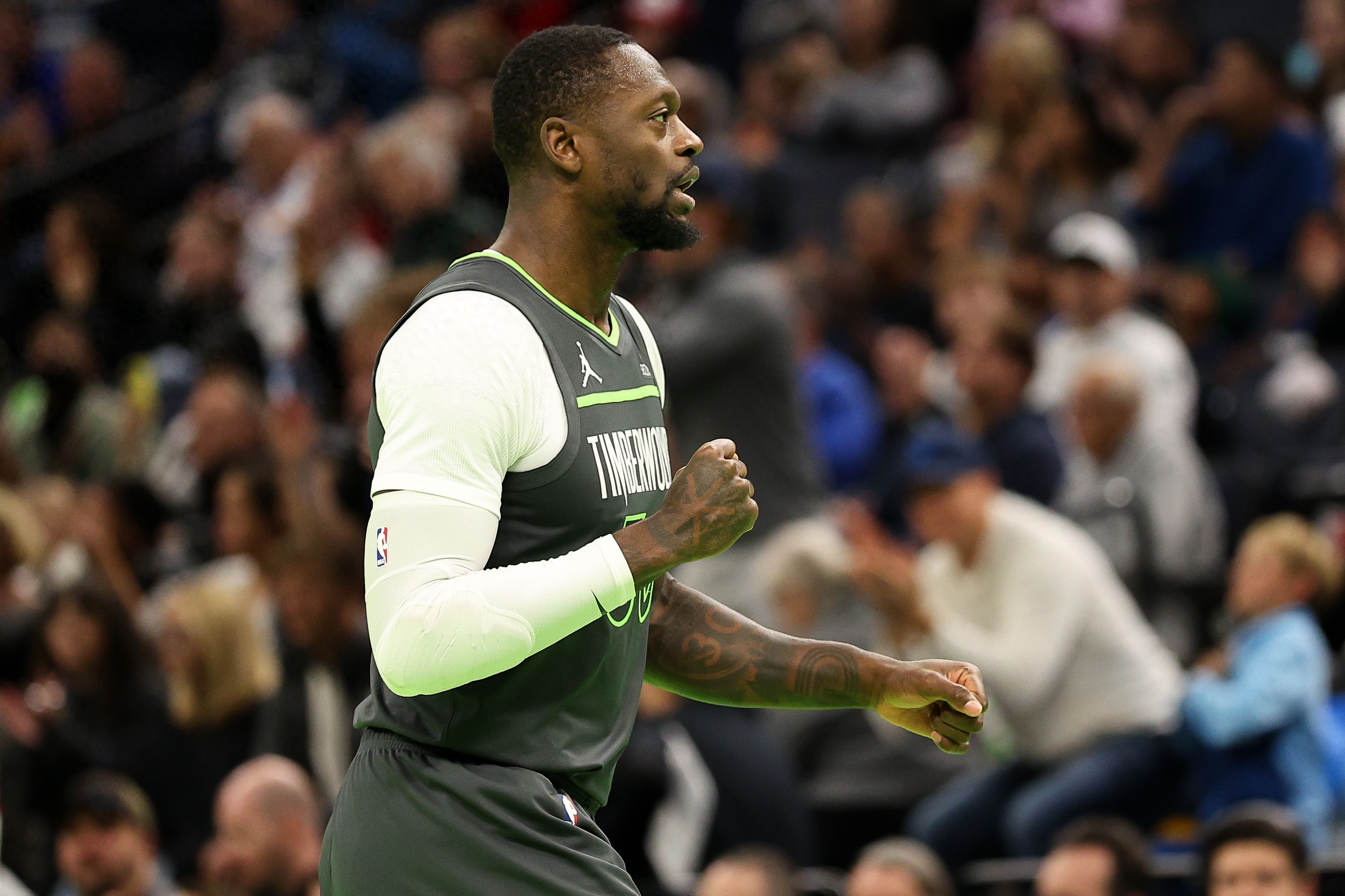 赛地聚焦——NBA常规赛赛前热度飙升；浙江稠州刷新队史纪录；球迷炸锅；高层口径保持一致的简单介绍