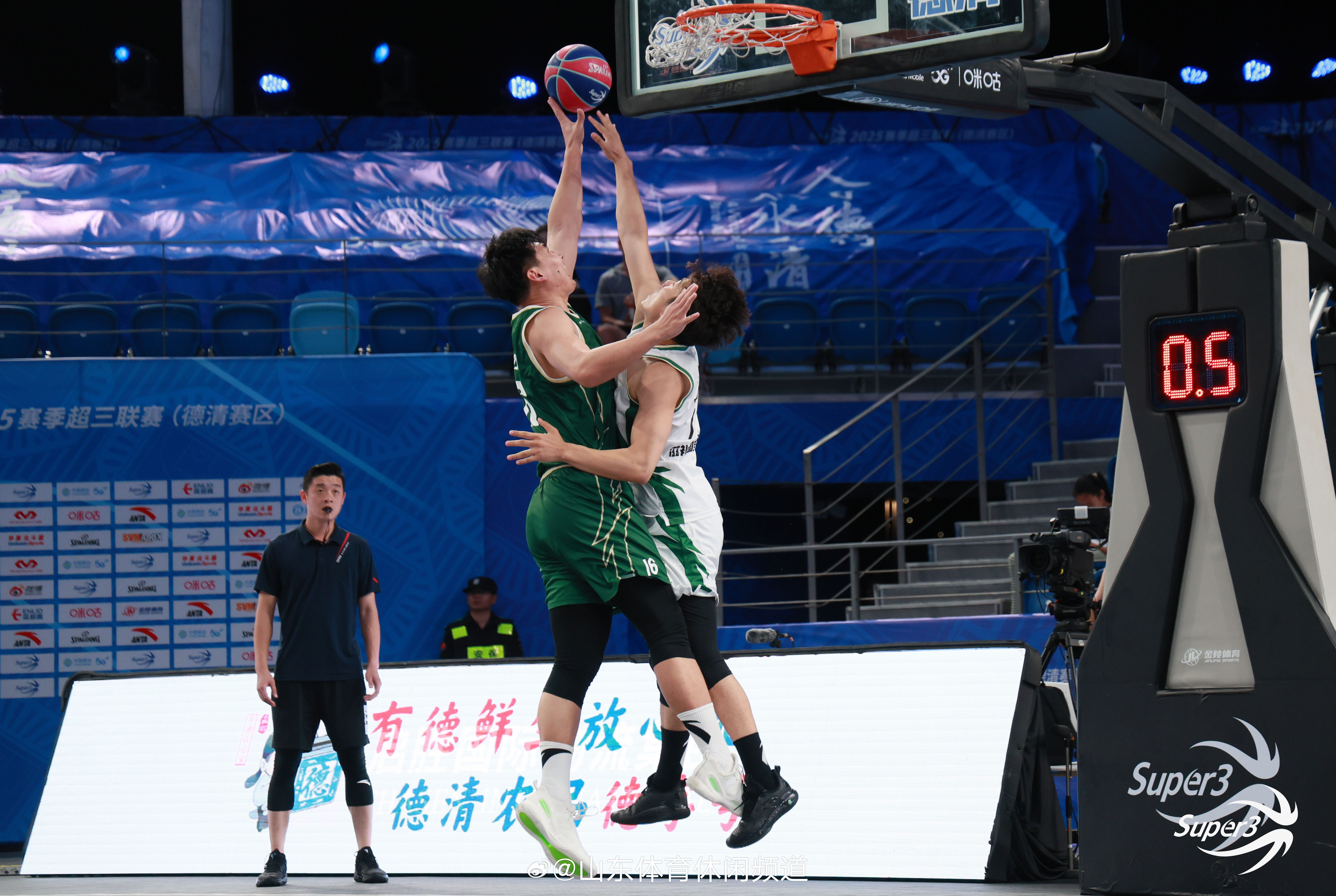 赛地聚焦——NBA常规赛赛前热度飙升；浙江稠州刷新队史纪录；球迷炸锅；高层口径保持一致的简单介绍